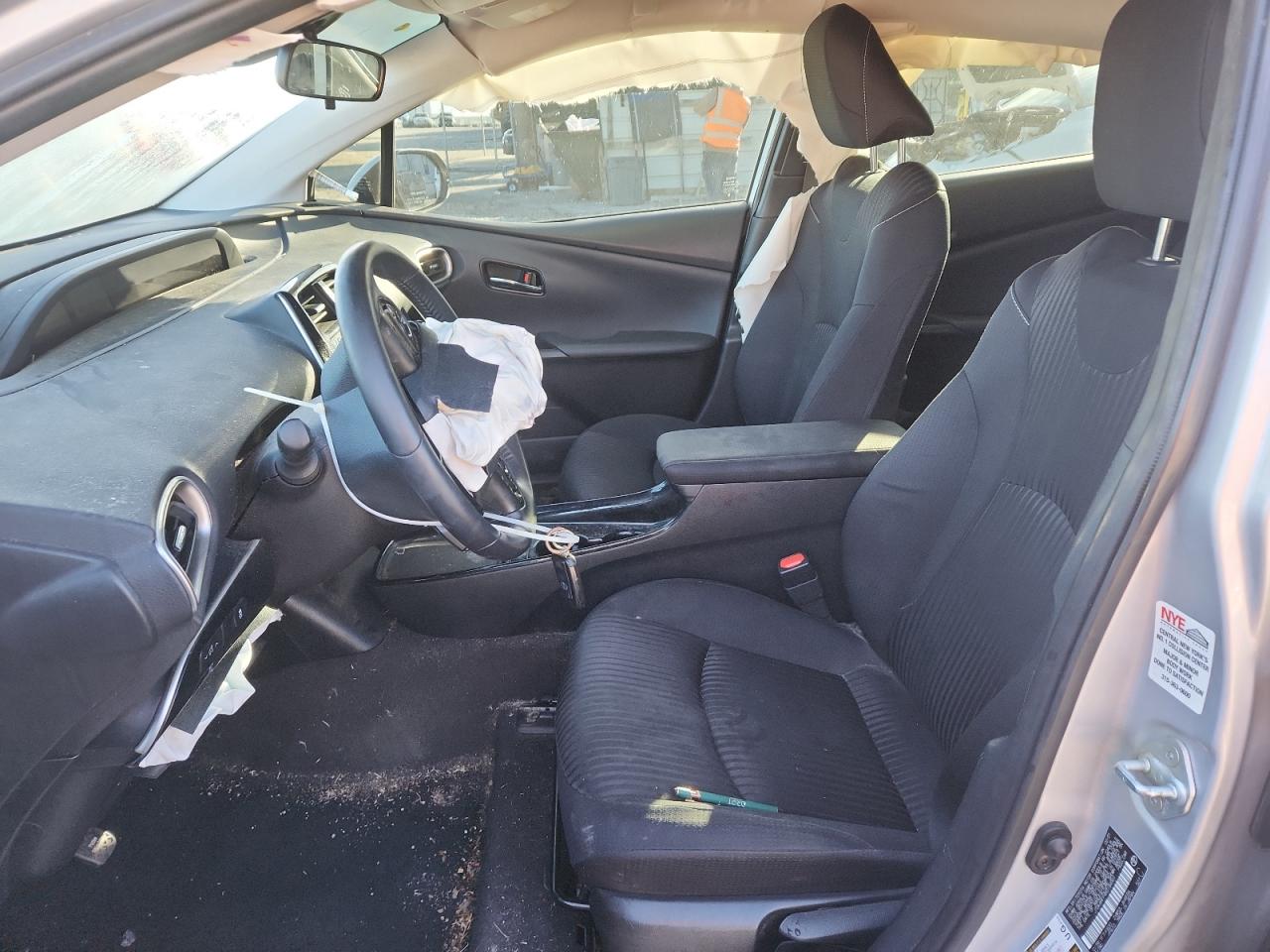 TOYOTA PRIUS PRIME LE