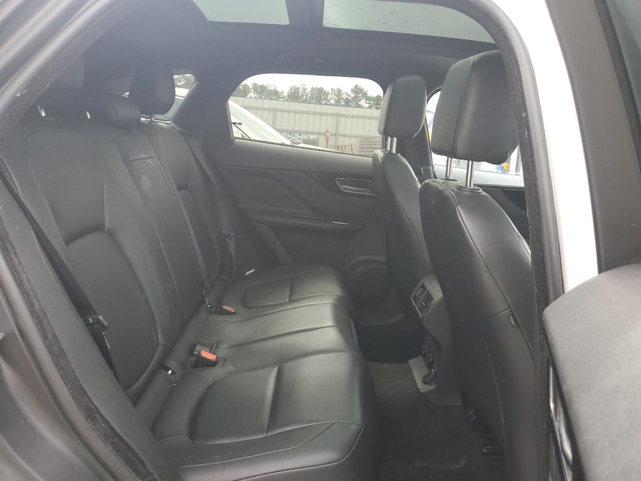 JAGUAR F-PACE PREMIUM