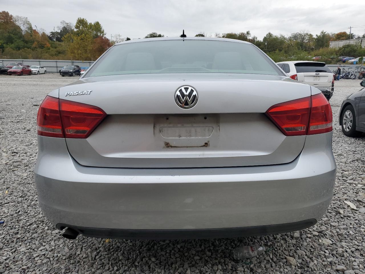VOLKSWAGEN PASSAT S