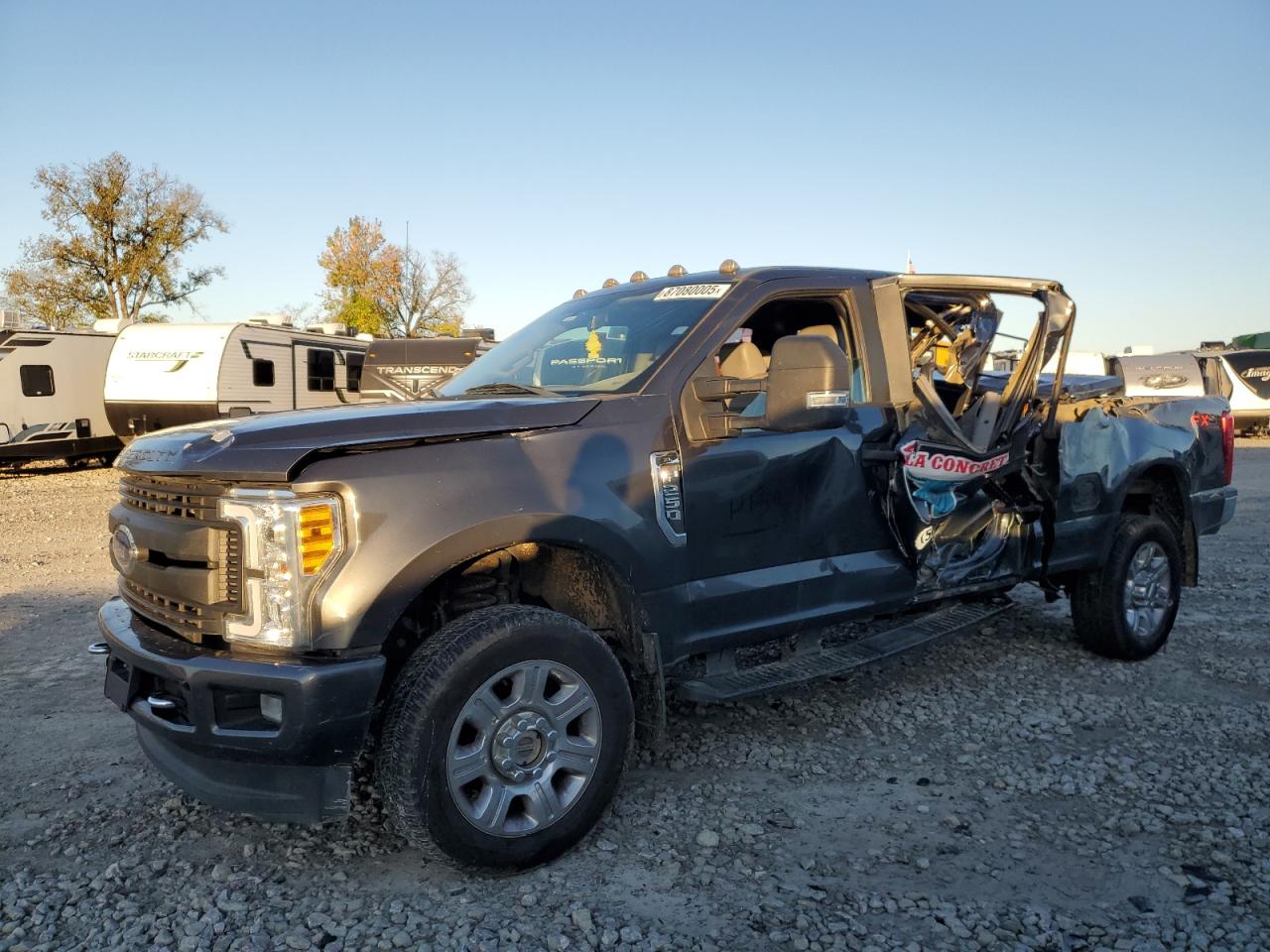 FORD F-250 SUPER DUTY