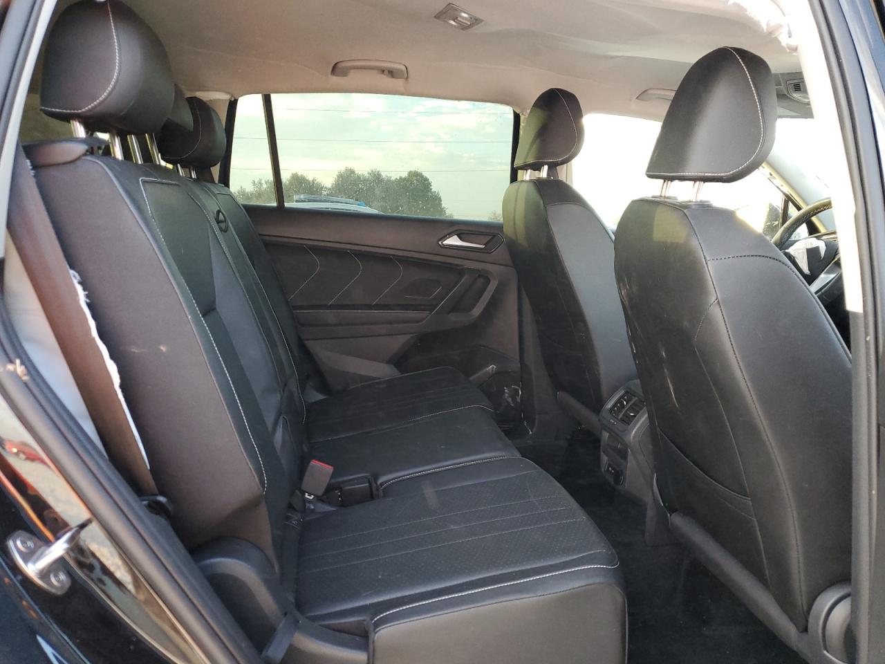 VOLKSWAGEN TIGUAN SE