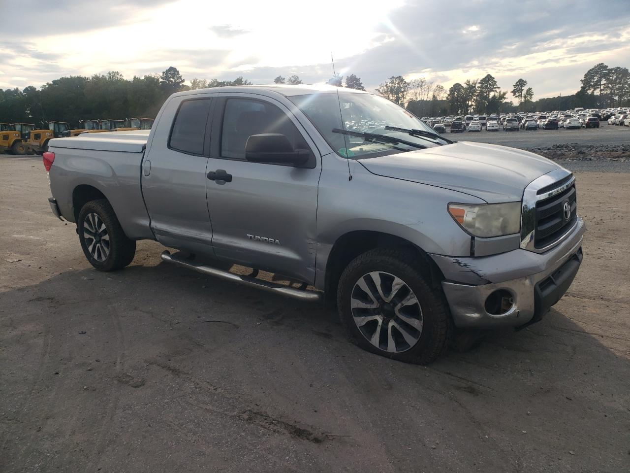 TOYOTA TUNDRA DOUBLE CAB SR5