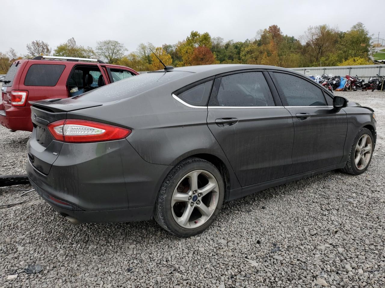 FORD FUSION SE