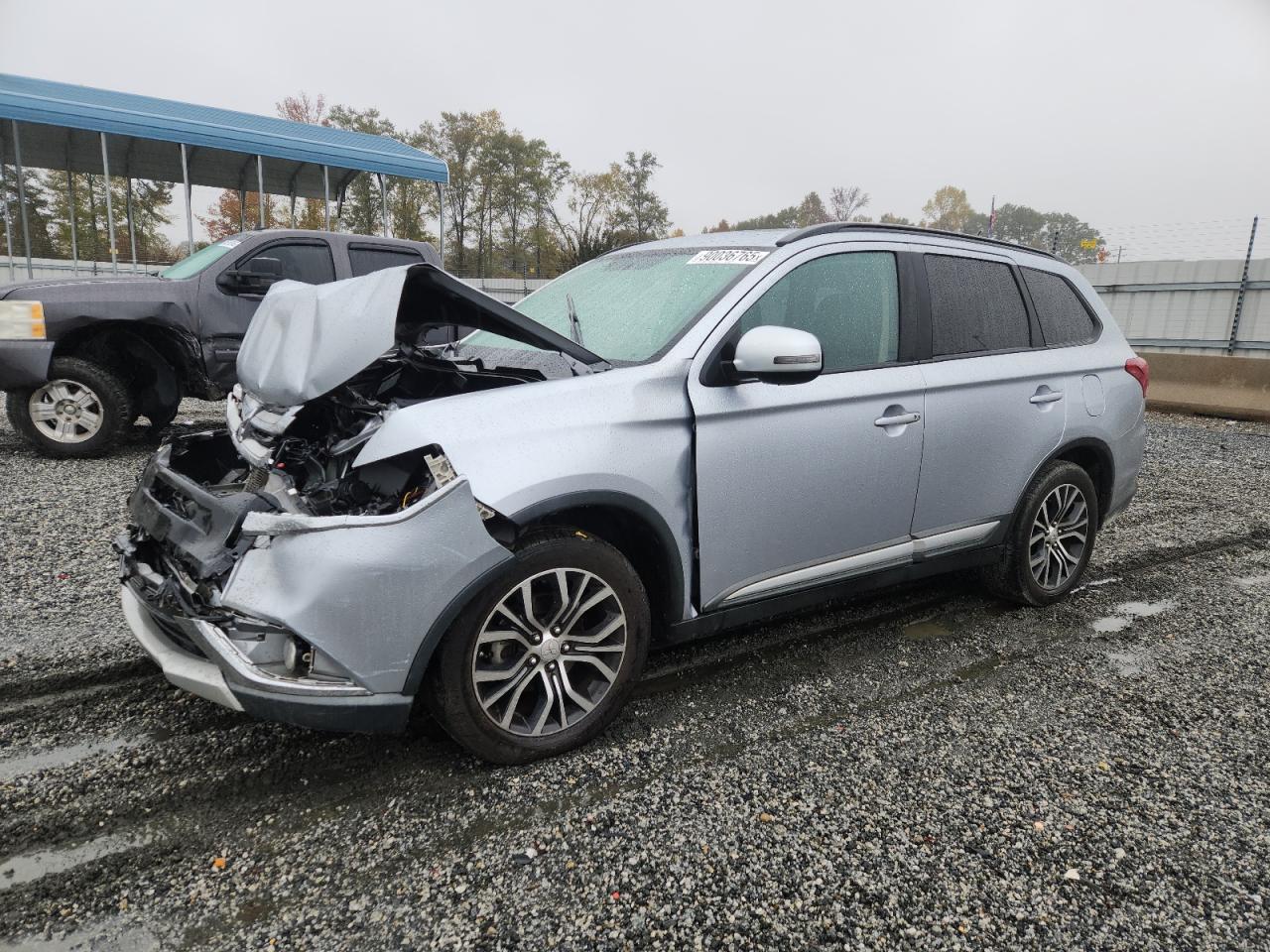 MITSUBISHI OUTLANDER SE