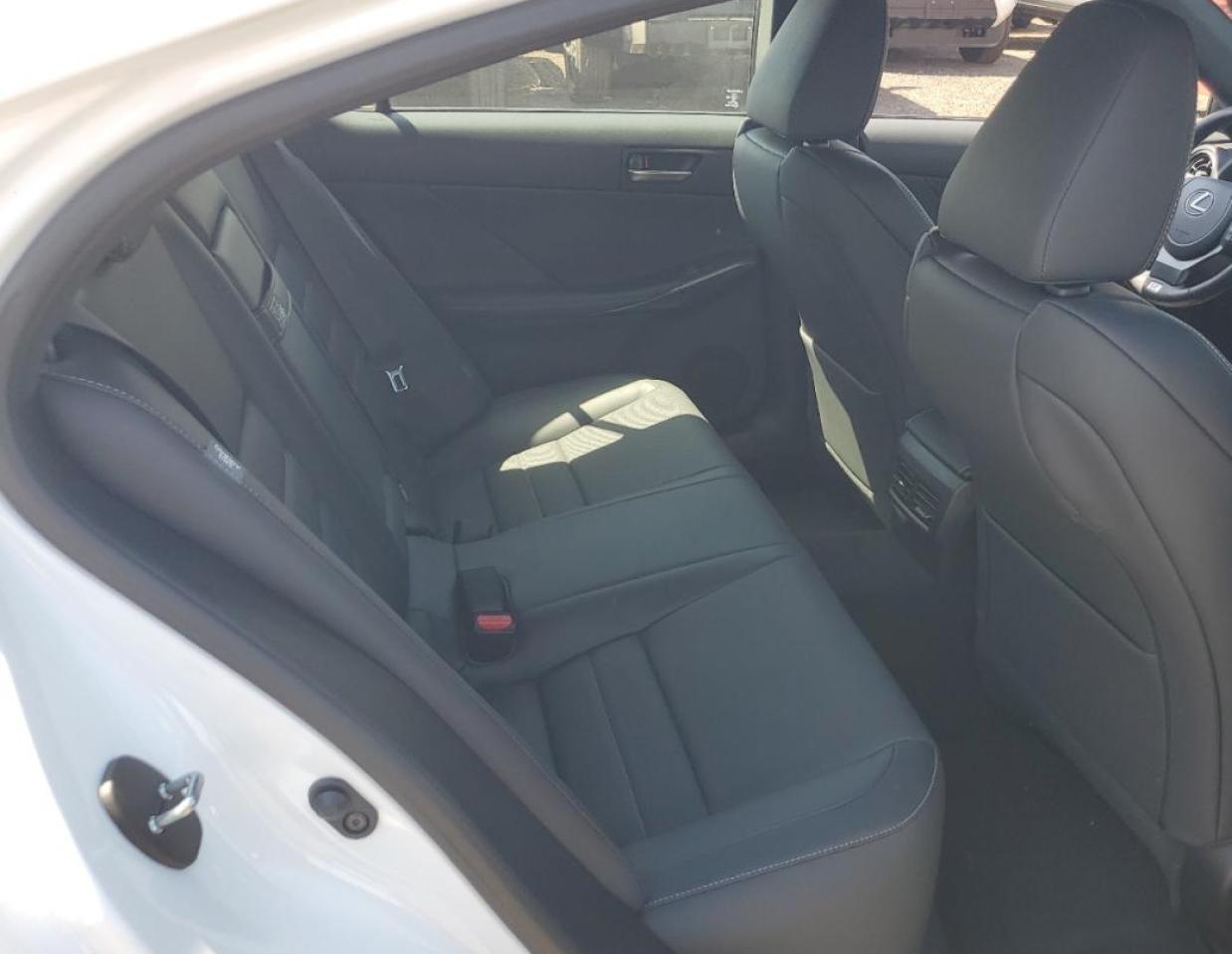 LEXUS IS 350 F SPORT DESIGN