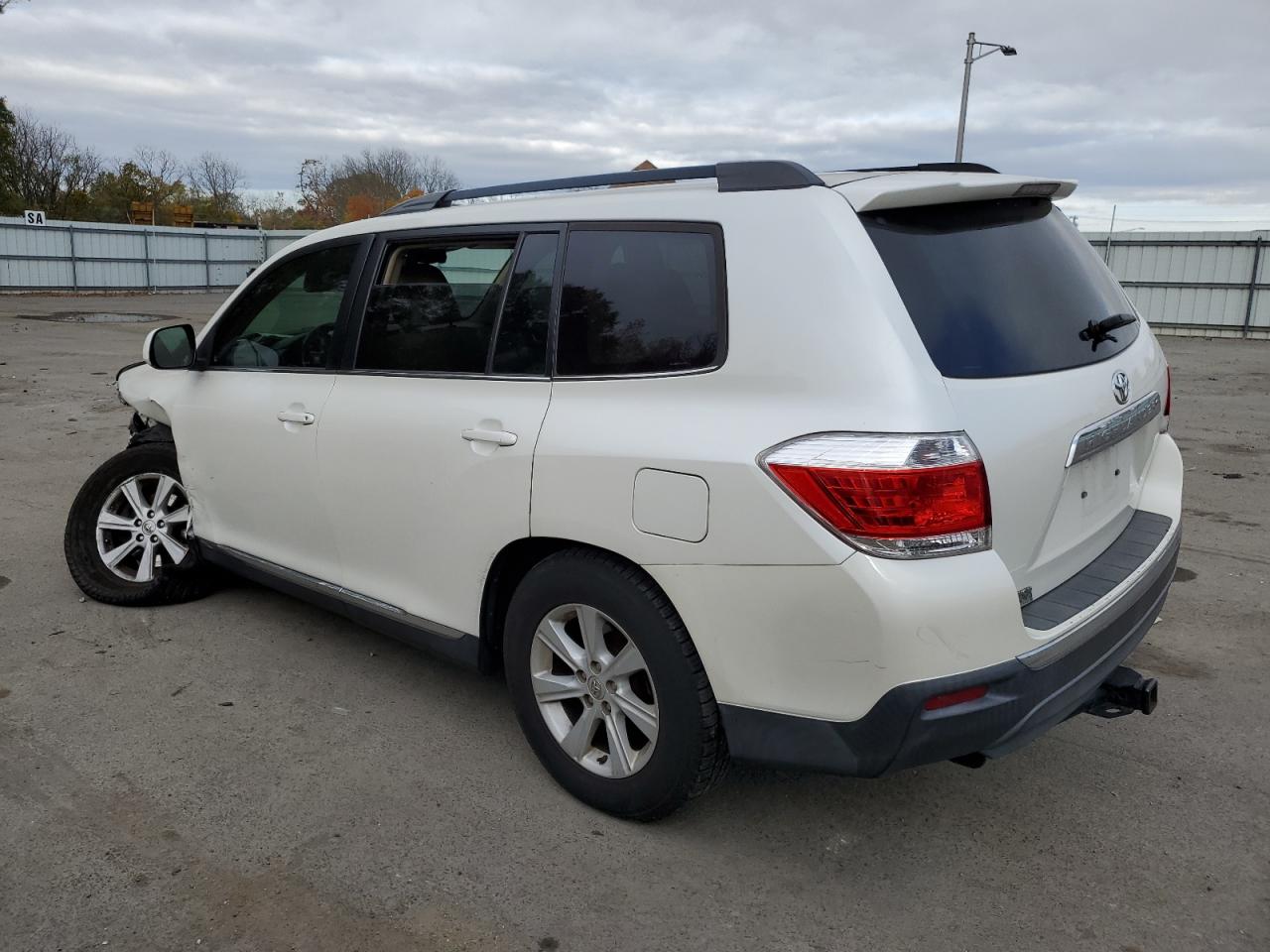 TOYOTA HIGHLANDER BASE