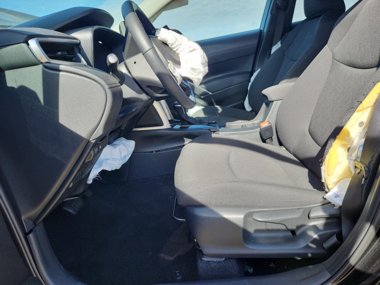 TOYOTA COROLLA CROSS LE