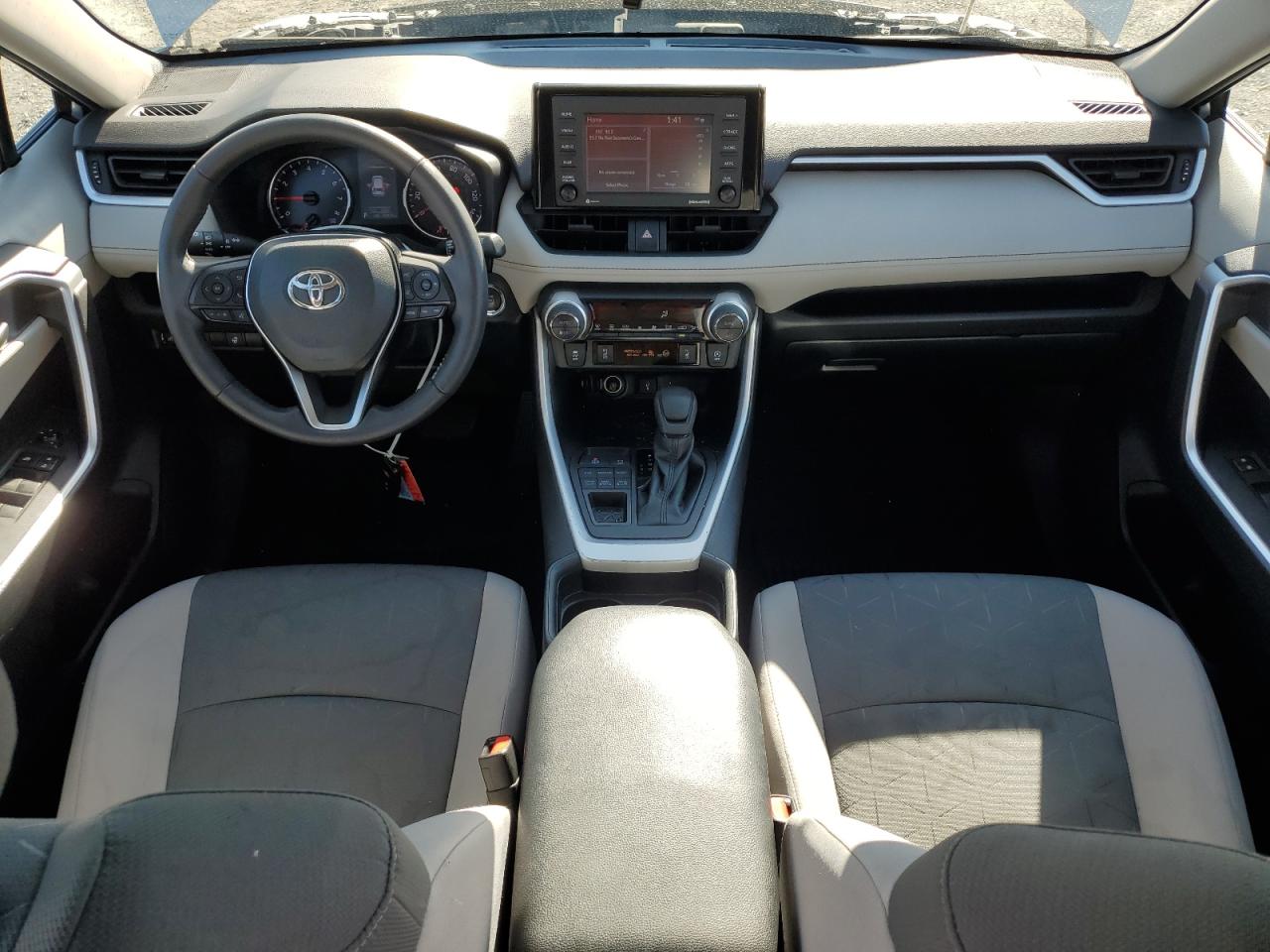 TOYOTA RAV4 XLE