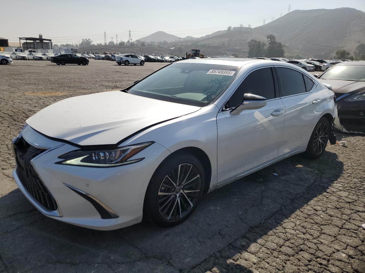 LEXUS ES 300H BASE