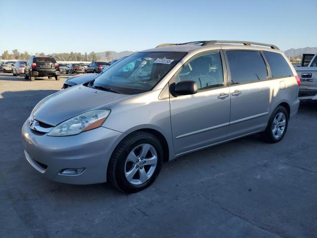 TOYOTA SIENNA CE