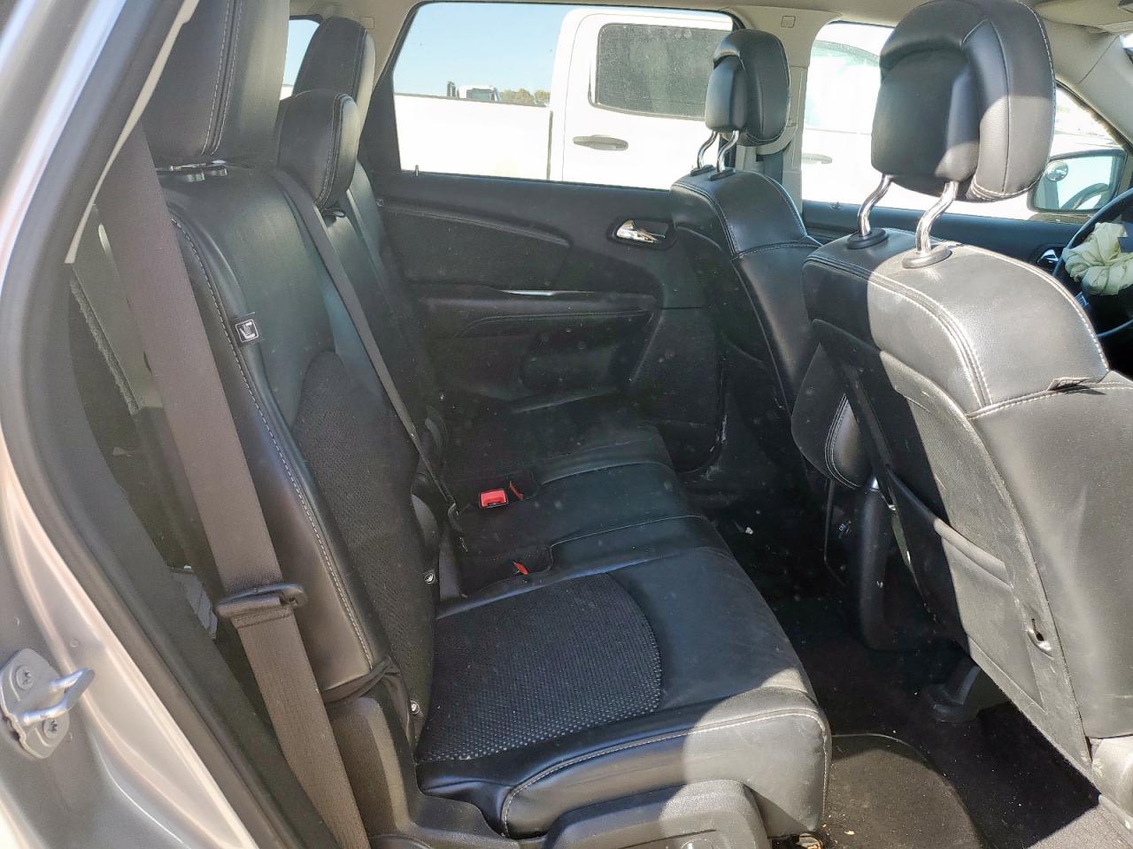 DODGE JOURNEY CROSSROAD