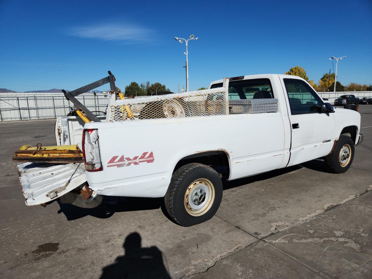 Lot #3302747003 1995 CHEVROLET GMT-400 K1