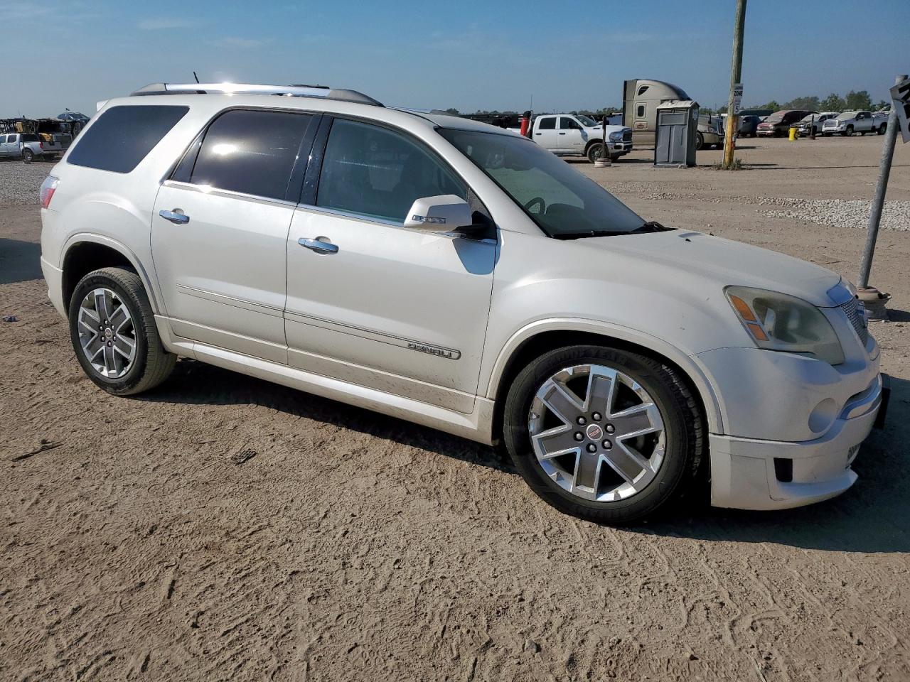 GMC ACADIA DENALI