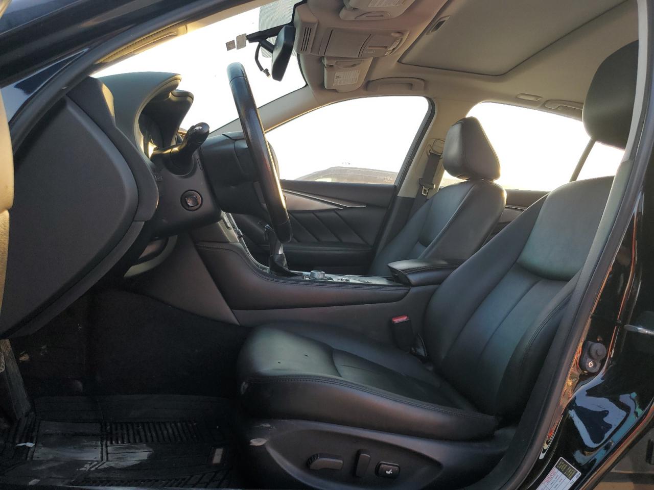 INFINITI Q50 PREMIUM