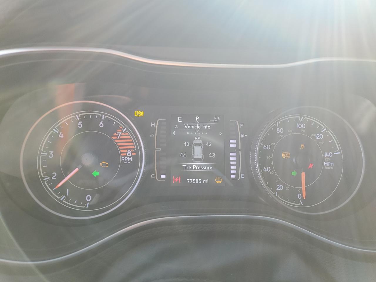 JEEP GRAND CHEROKEE LATITUDE PLUS