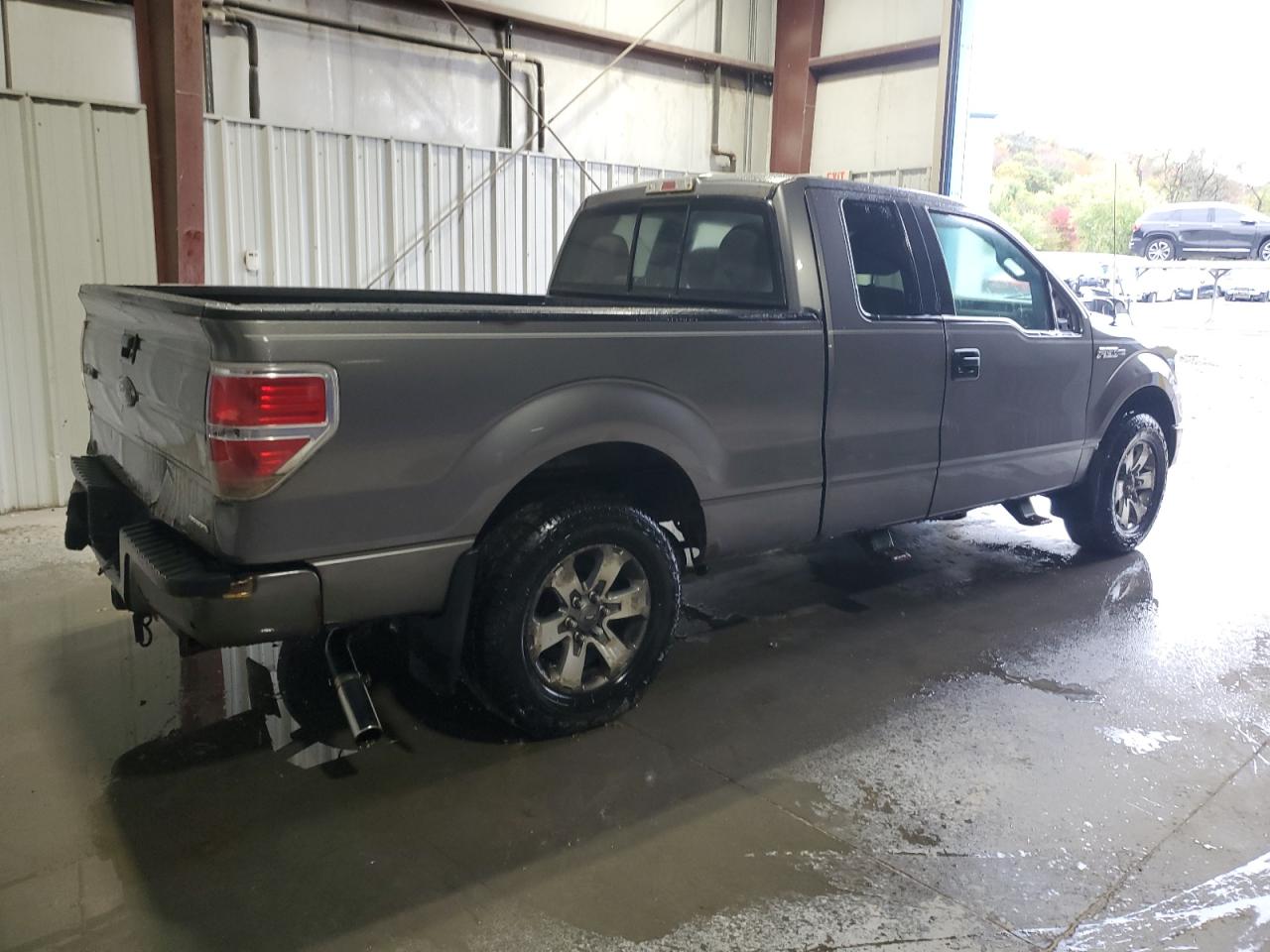 FORD F-150 SUPER CAB