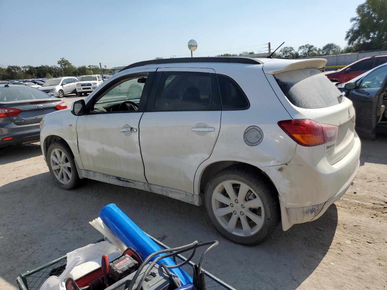 MITSUBISHI OUTLANDER ES