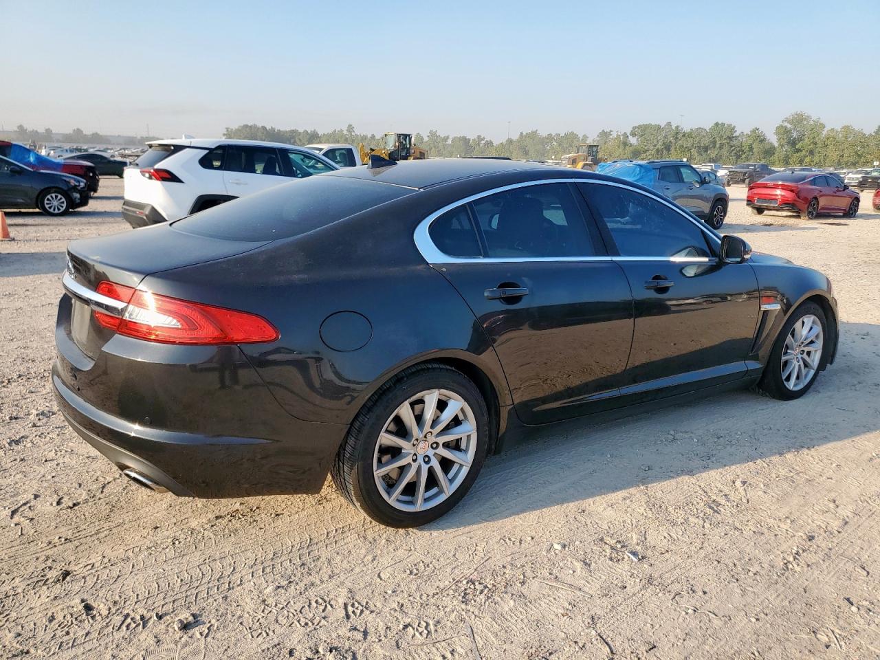 JAGUAR XF 2.0T PREMIUM