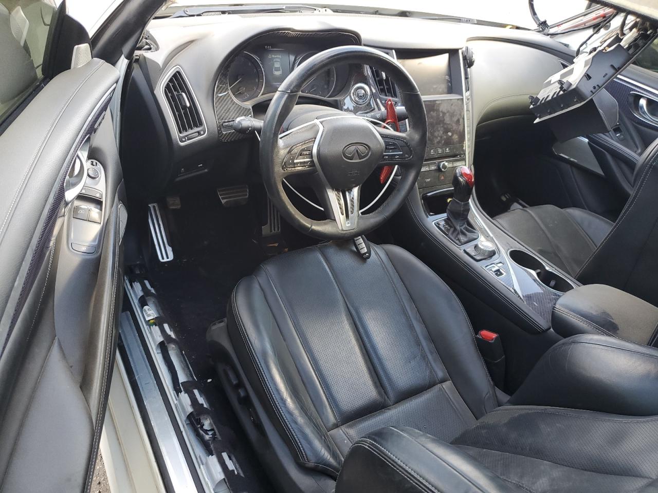 INFINITI Q60 RED SPORT 400