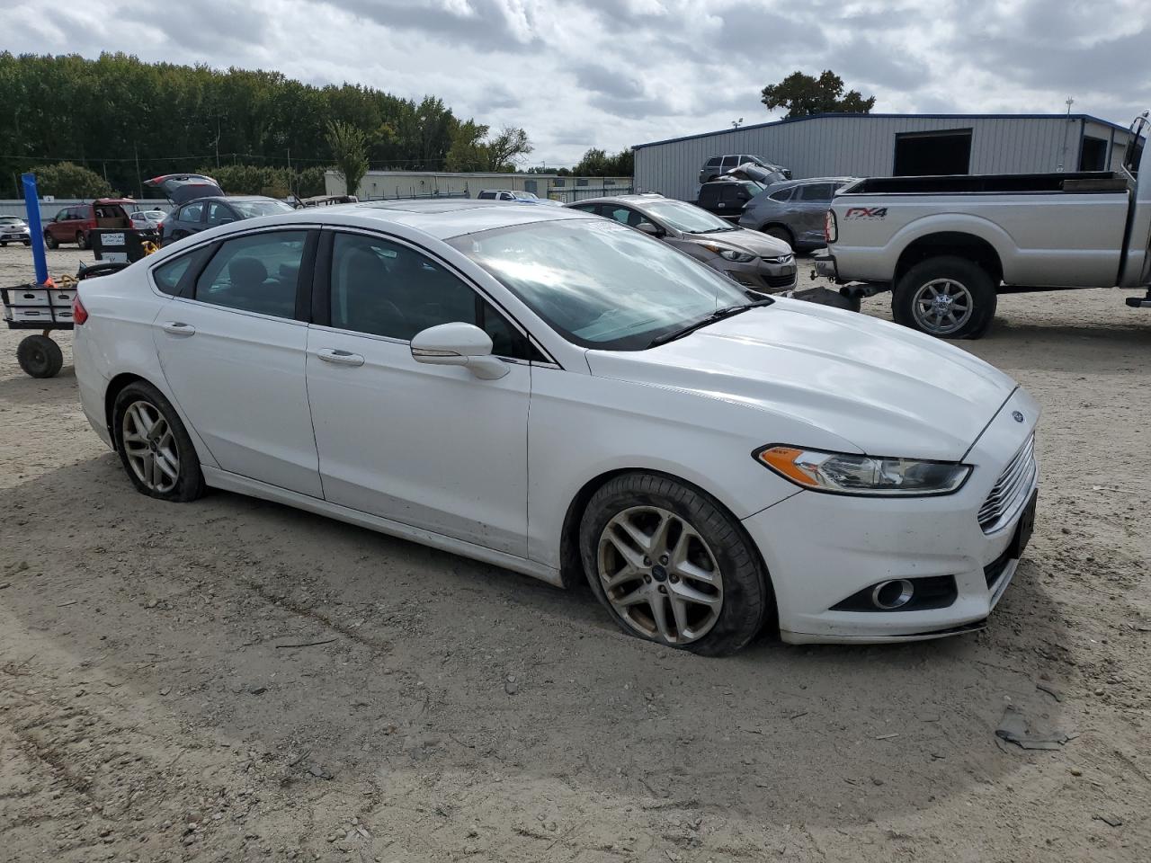 FORD FUSION SE