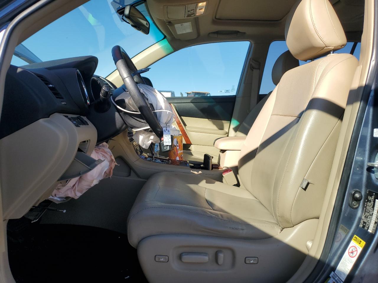 TOYOTA HIGHLANDER LIMITED