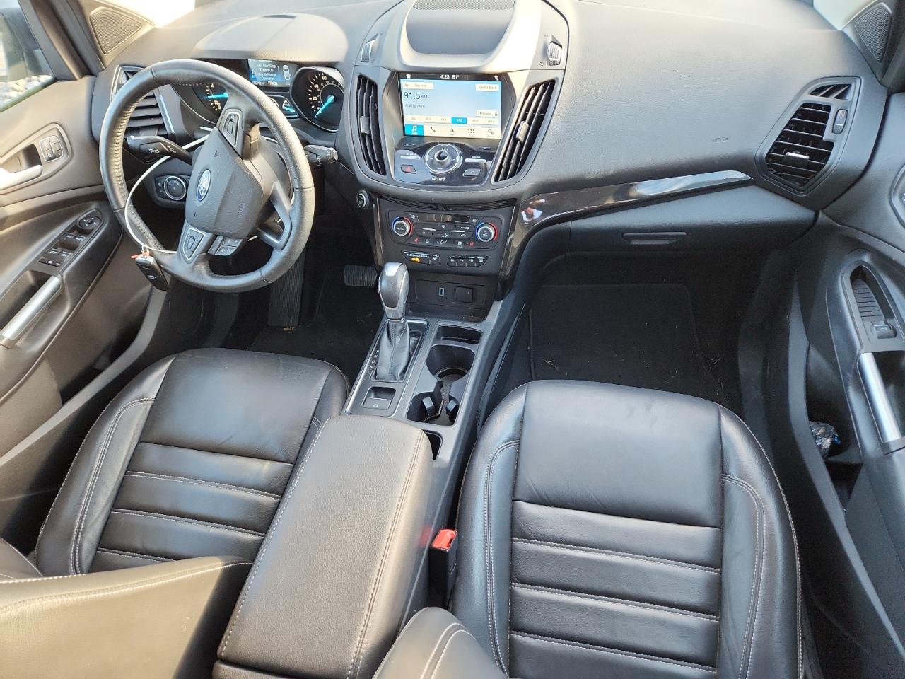 FORD ESCAPE TITANIUM