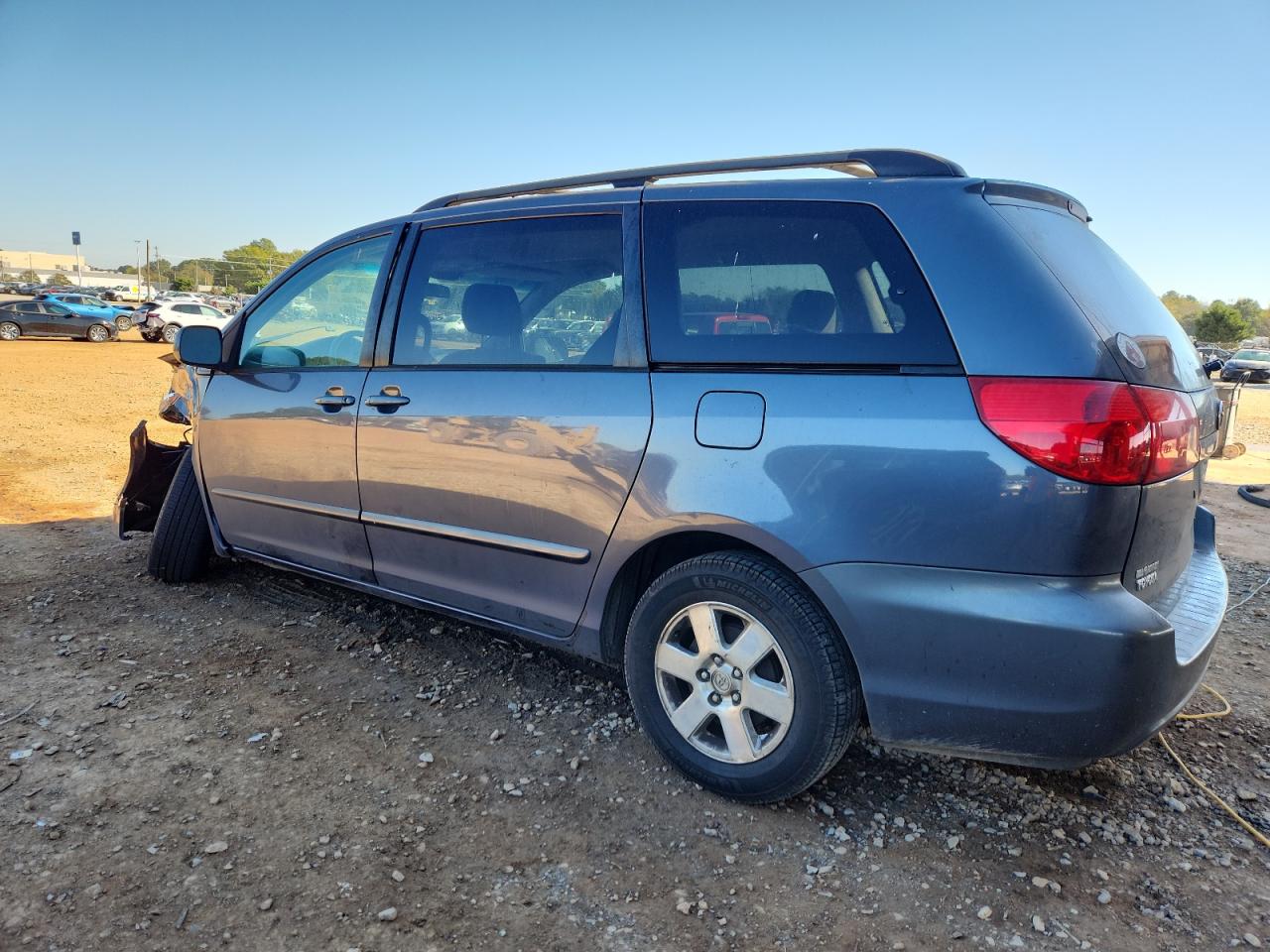 Lot #3291363162 2006 TOYOTA SIENNA XLE