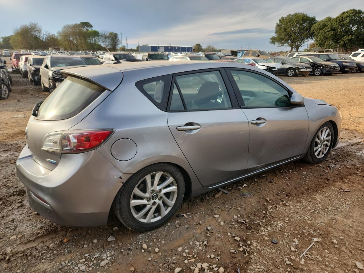 MAZDA 3 I