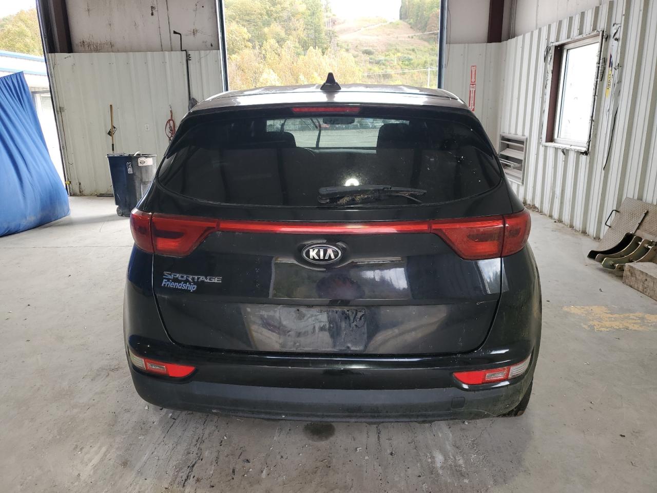 KIA SPORTAGE LX