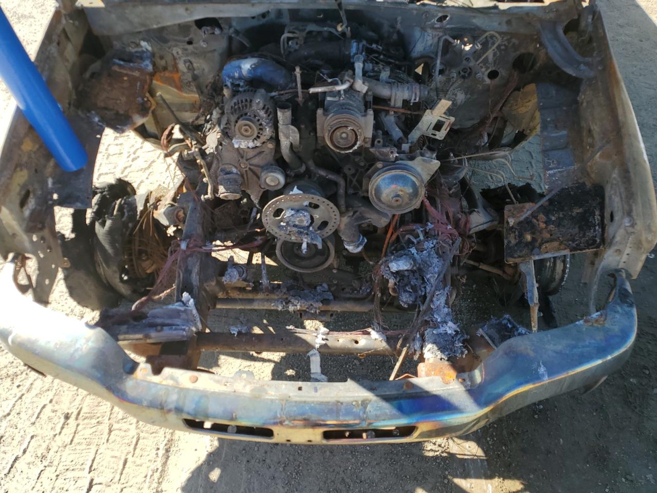 Lot #3281507008 2005 GMC SIERRA K25