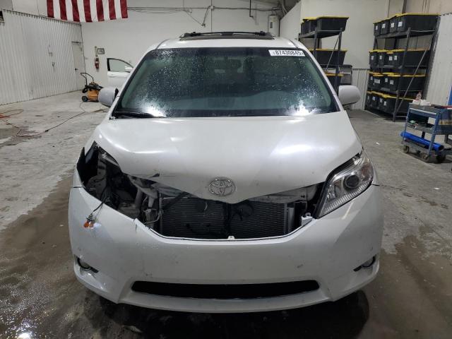 2011 TOYOTA SIENNA XLE - 5TDYK3DC2BS005042