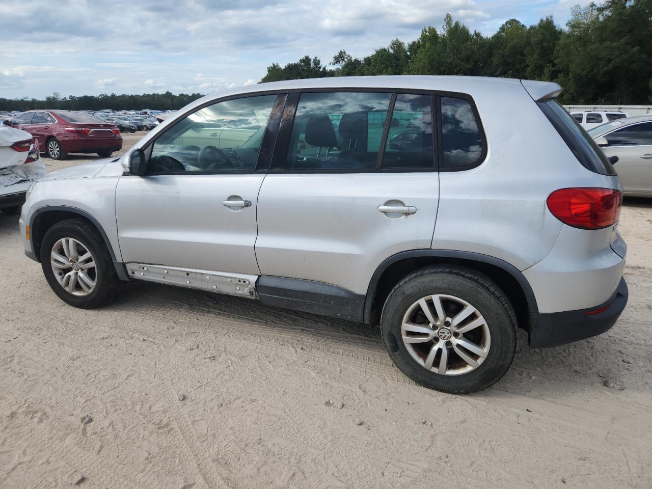 VOLKSWAGEN TIGUAN S