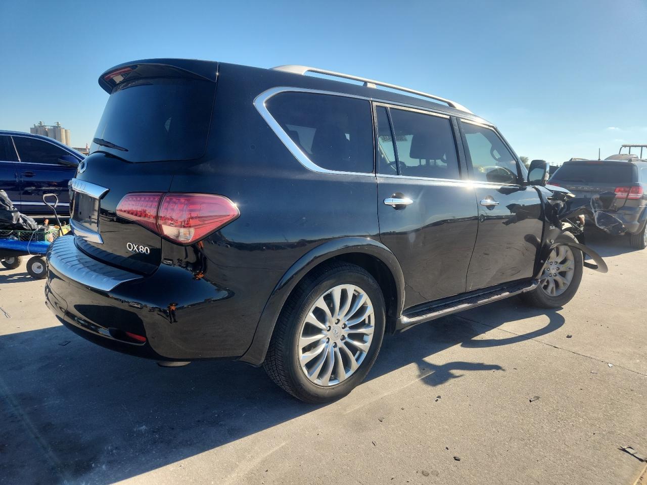 INFINITI QX80