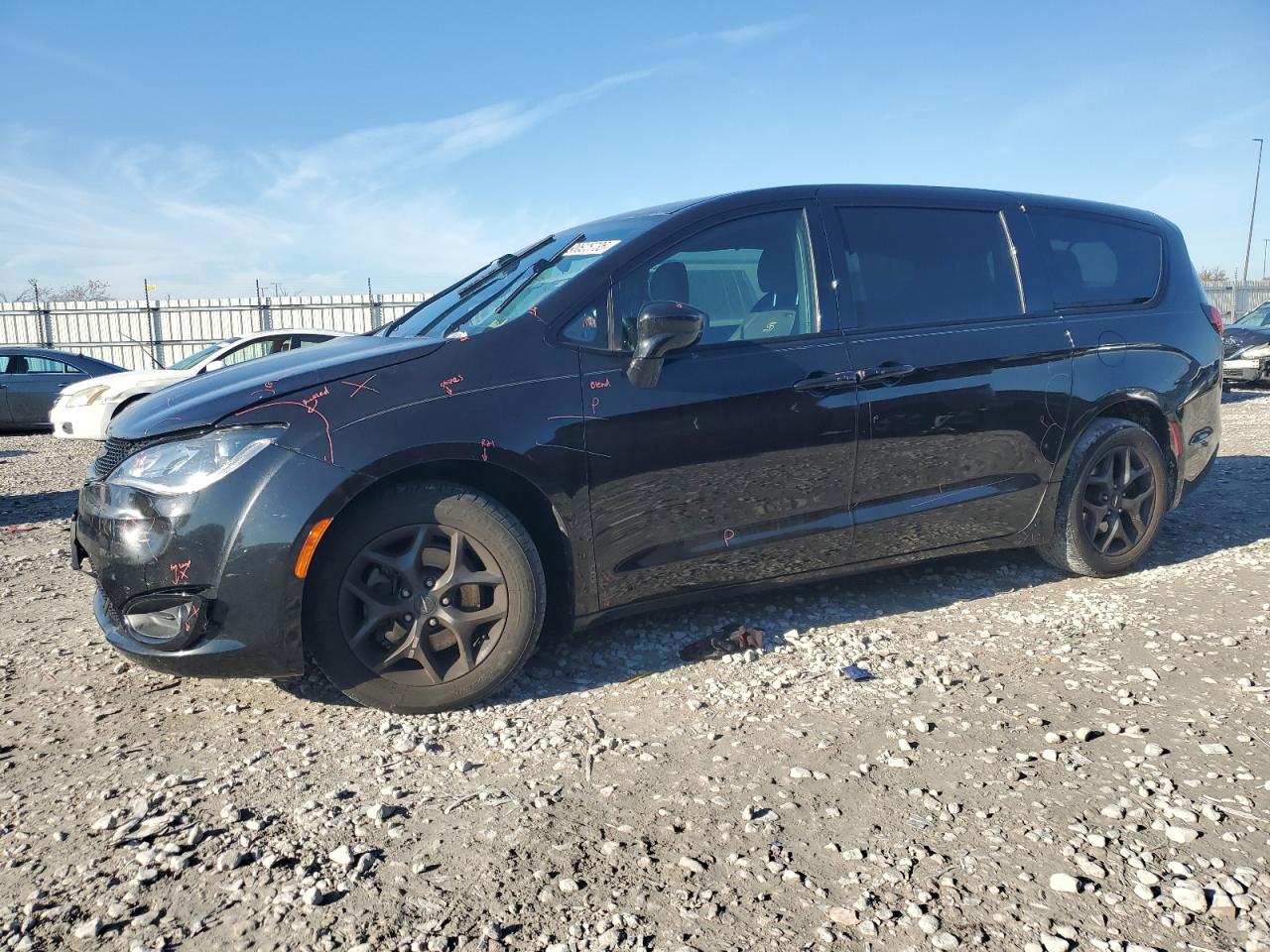 CHRYSLER PACIFICA TOURING PLUS