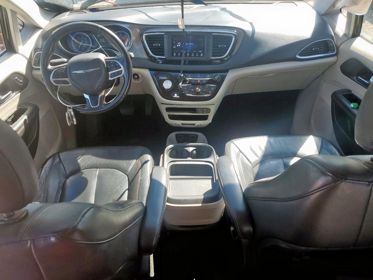 CHRYSLER PACIFICA TOURING L