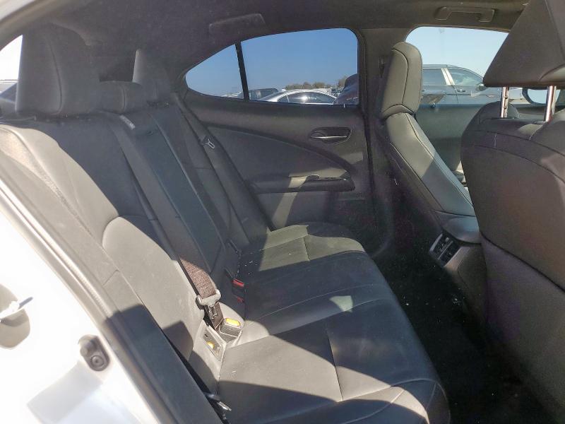 2022 LEXUS UX 200 BAS JTHX3JBH9N2047522