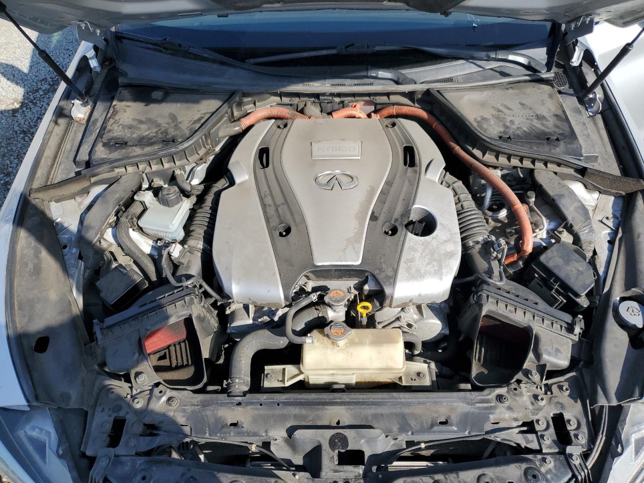 INFINITI Q50 HYBRID PREMIUM