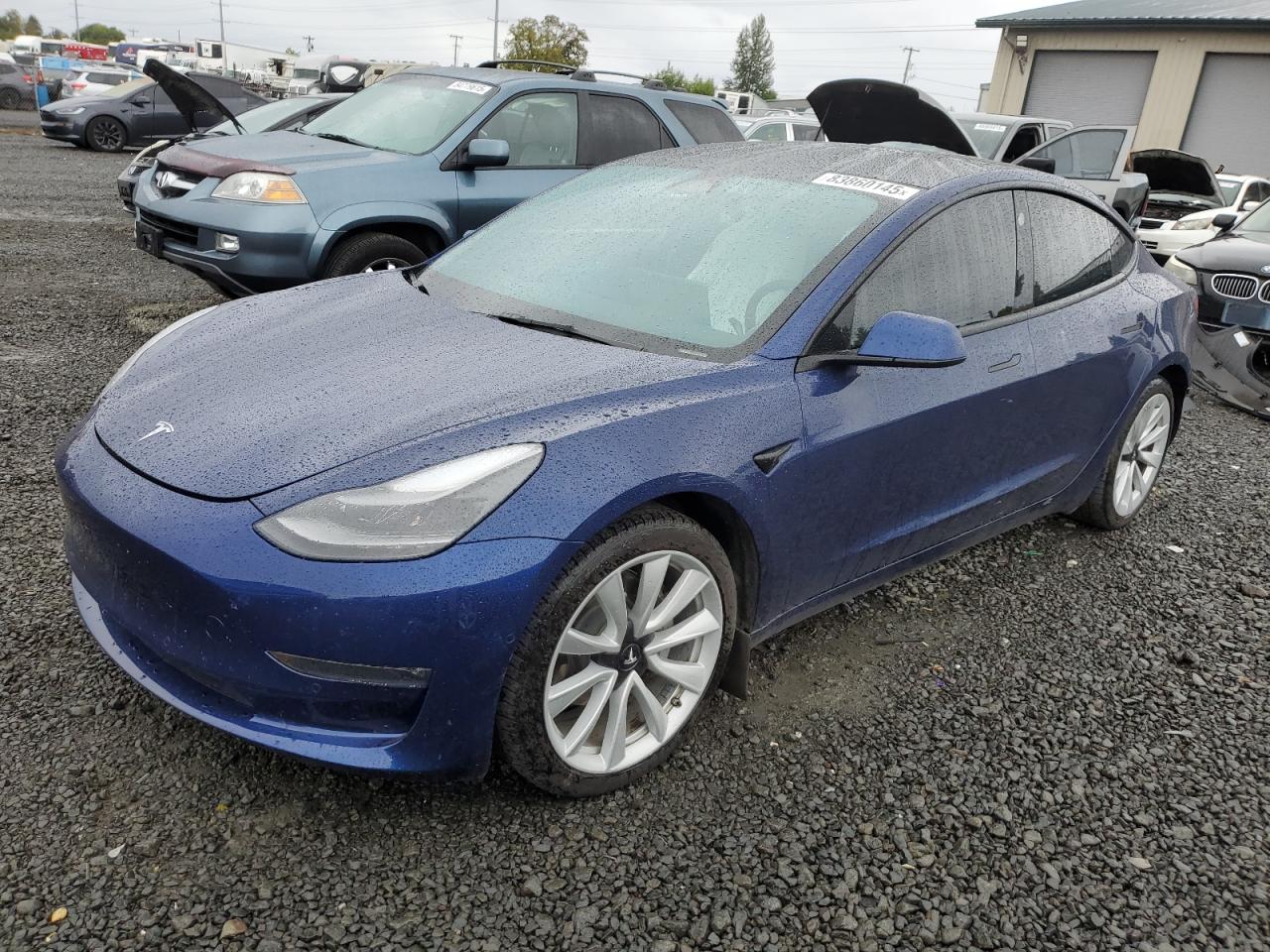 TESLA MODEL 3