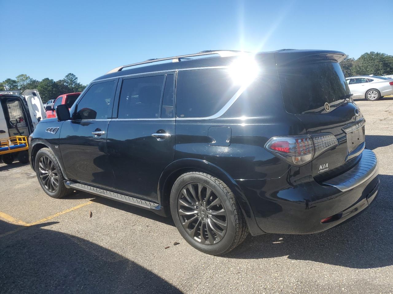 INFINITI QX80