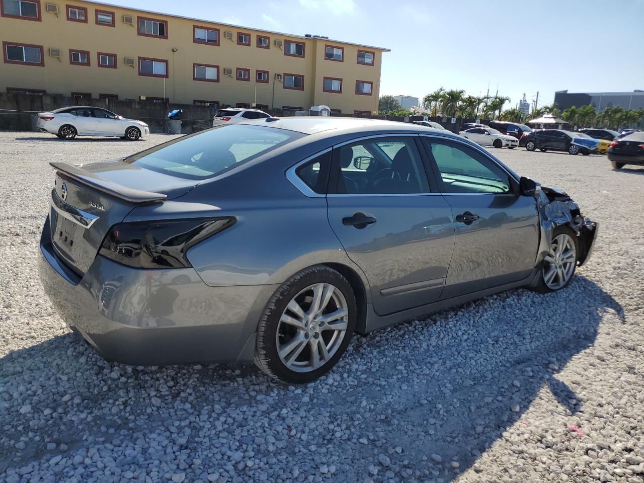 NISSAN ALTIMA 3.5S