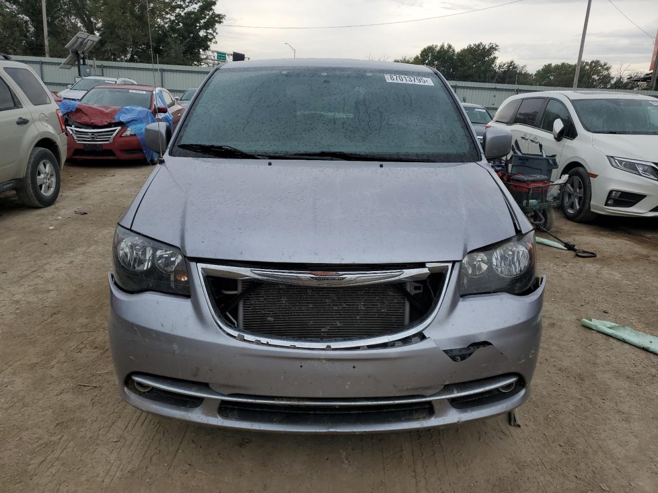 CHRYSLER TOWN & COUNTRY S