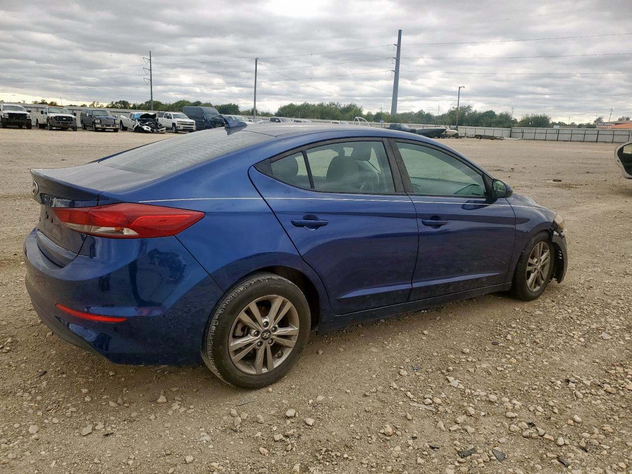 Lot #3305726761 2018 HYUNDAI ELANTRA SE