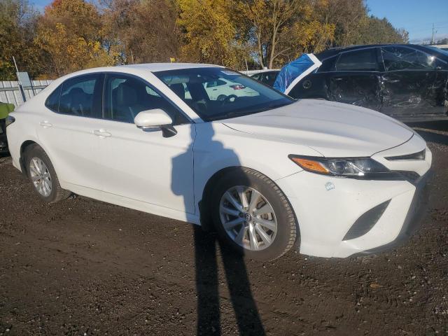 2018 TOYOTA CAMRY L - 4T1B11HK0JU021115