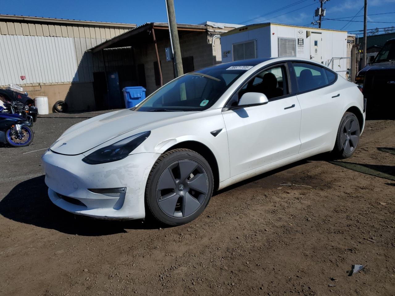 TESLA MODEL 3