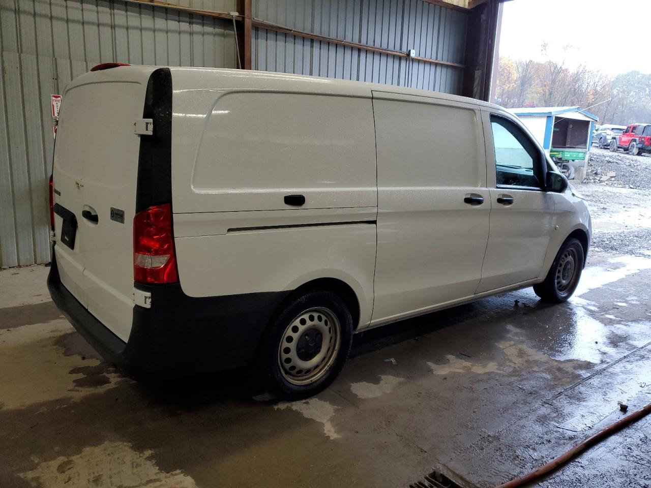 MERCEDES-BENZ METRIS