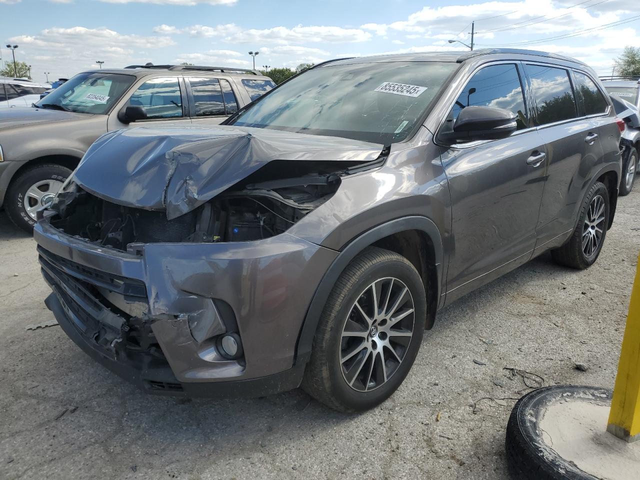 Lot #3264570925 2017 TOYOTA HIGHLANDER