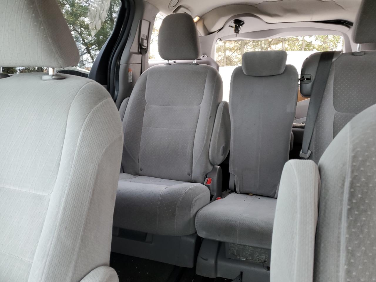 Lot #3285779672 2017 TOYOTA SIENNA LE