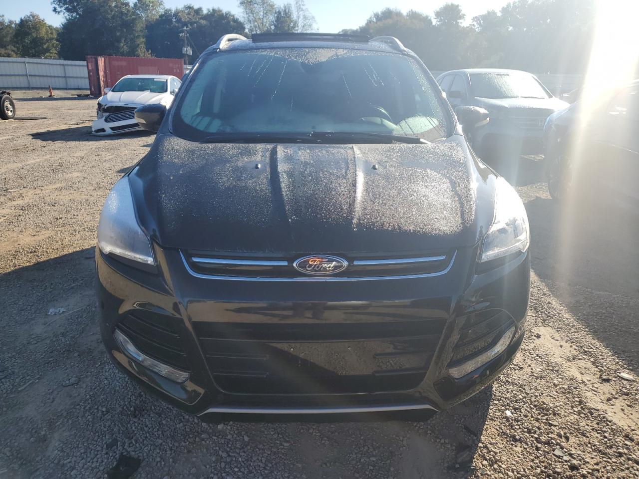 FORD ESCAPE TITANIUM