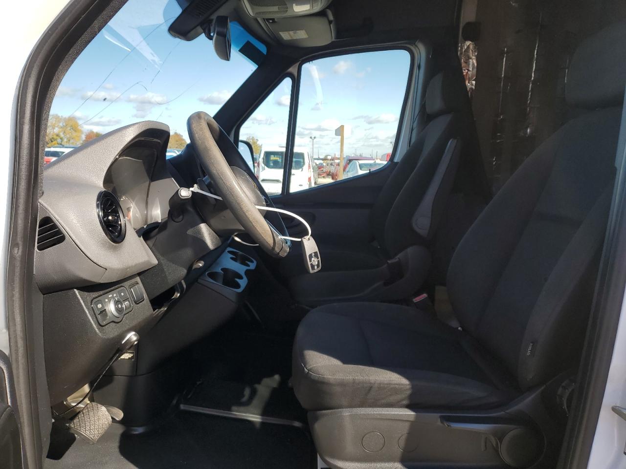 MERCEDES-BENZ SPRINTER 2500