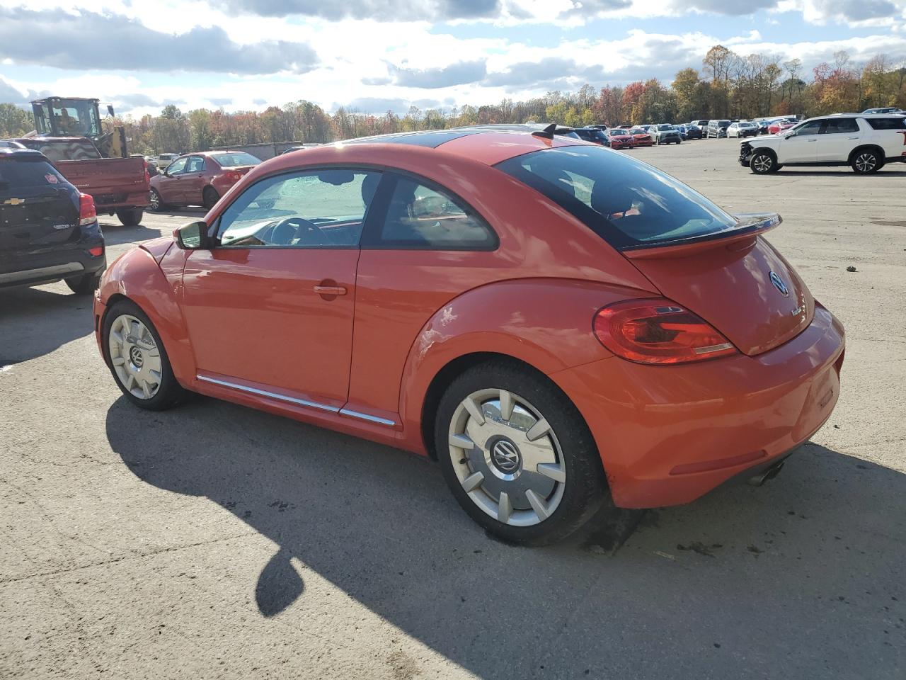 VOLKSWAGEN BEETLE SE